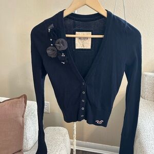 Hollister Y2K Navy Blue Cardigan Cropped Sweater with Floral Detail Size Small